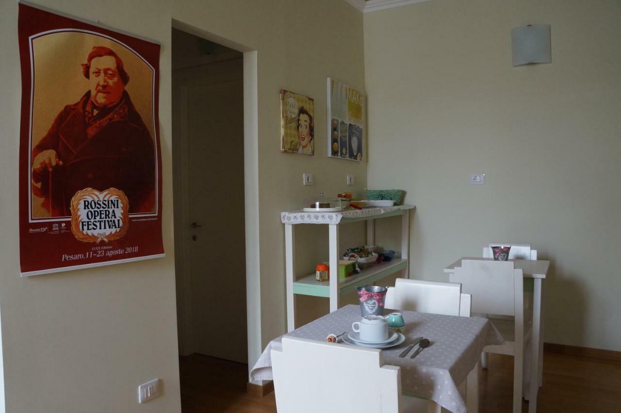 Il Vicolo 48 Bed and Breakfast Pesaro Buitenkant foto