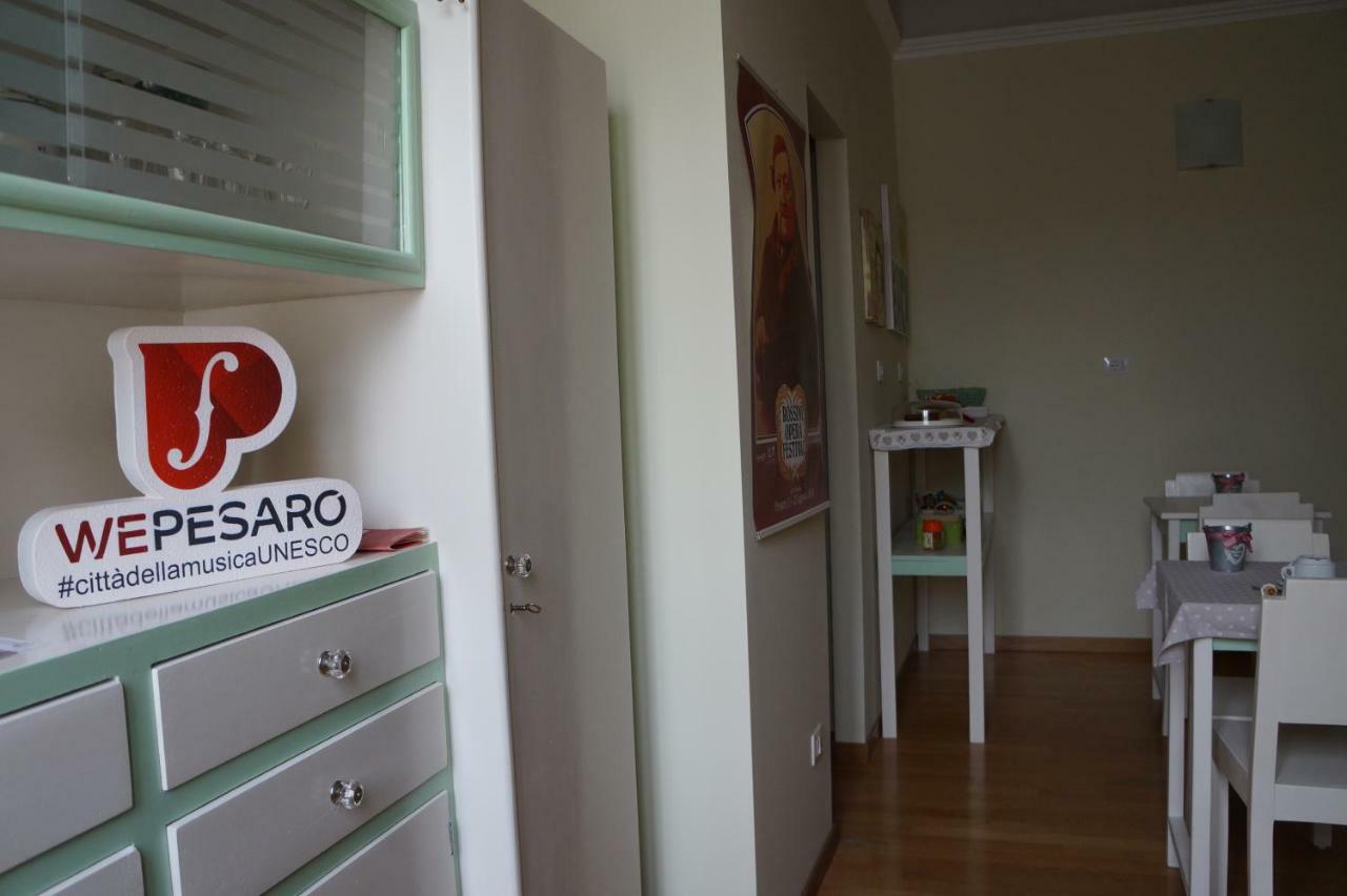Il Vicolo 48 Bed and Breakfast Pesaro Buitenkant foto