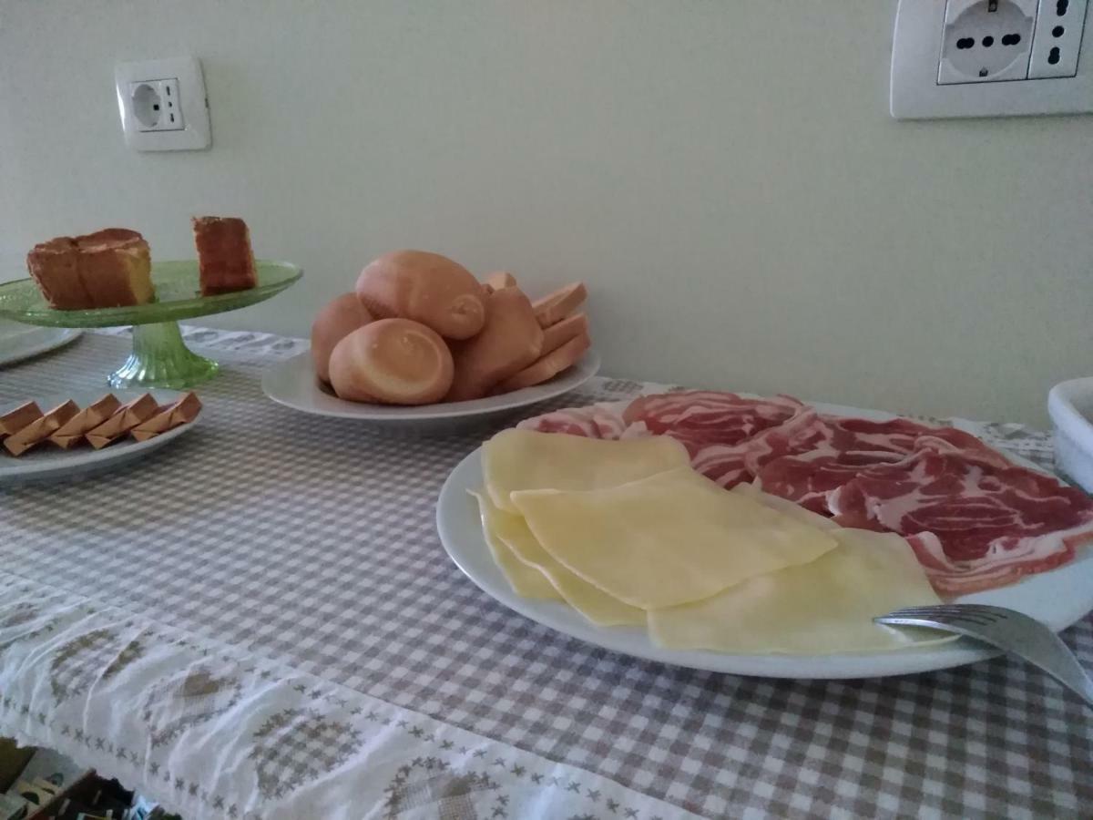 Il Vicolo 48 Bed and Breakfast Pesaro Buitenkant foto