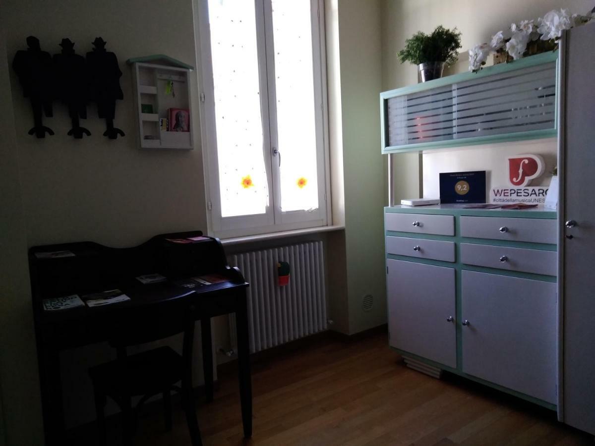 Il Vicolo 48 Bed and Breakfast Pesaro Buitenkant foto