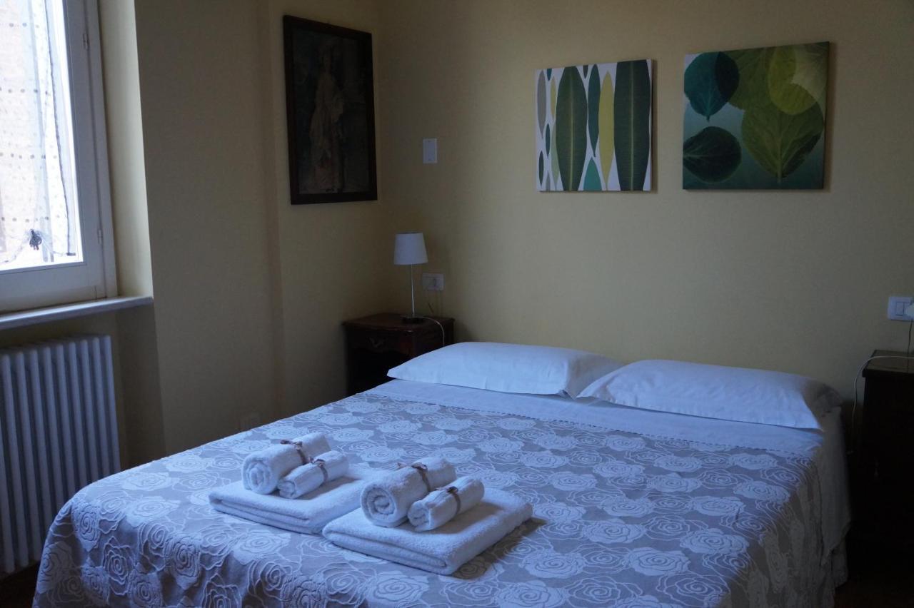 Il Vicolo 48 Bed and Breakfast Pesaro Buitenkant foto